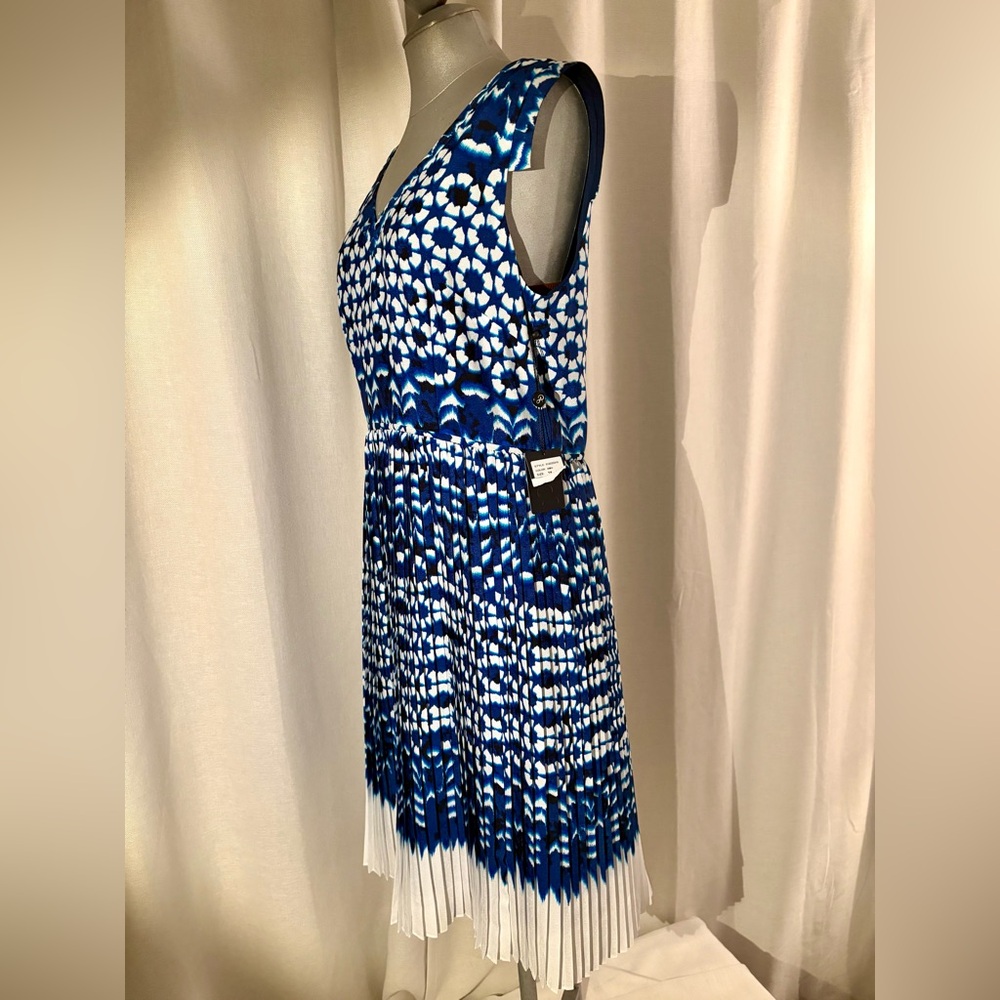 Adrianna Papell Ikat Fit & Flare Midi Dress Blue White  Pleated V-Neck Sz 14 NWT - Picture 3 of 16